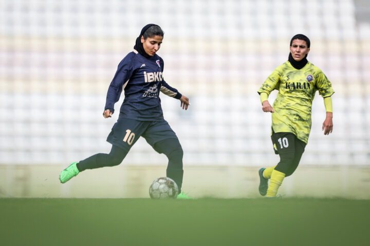 لیگ برتر فوتبال زنان- ایساتیس کران شیراز و خاتون بم
