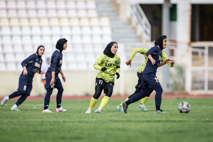 لیگ برتر فوتبال زنان- ایساتیس کران شیراز و خاتون بم