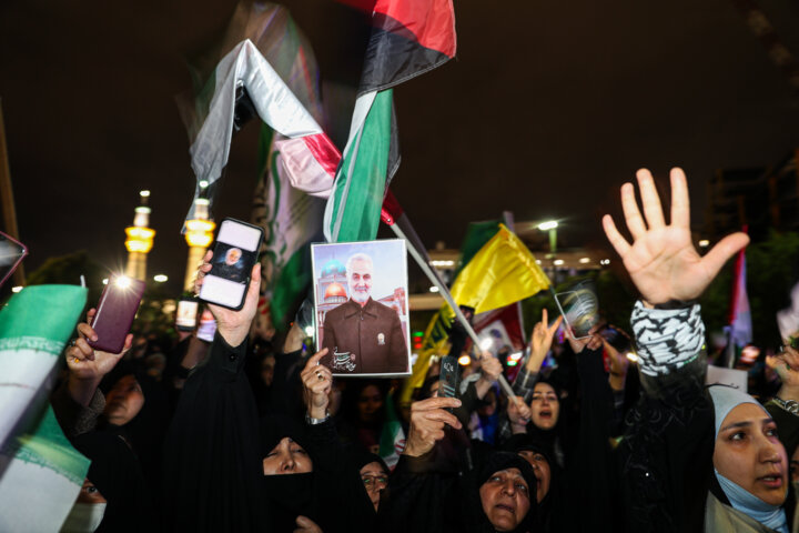 تجمع مردم مشهد در حمایت از حمله موشکی و پهپادی سپاه به اسرائیل
