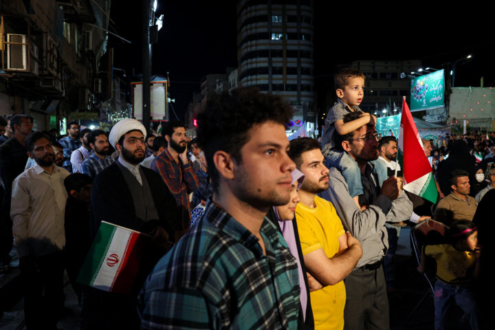 تجمع مردم اهواز در حمایت از حمله موشکی و پهپادی به اسرائیل