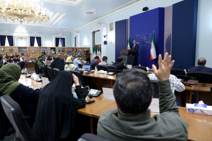 نشست خبری سخنگوی وزارت امور خارجه- ۲۷ فروردین ۱۴۰۳