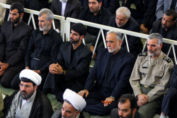 پرویز داوودی در نماز عبادی سیاسی جمعه تهران