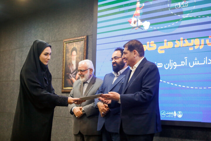 بازدید معاون اول رئیس جمهور از نمایشگاه دستاوردها و تولیدات مددجویان کمیته امداد امام خمینی(ره)