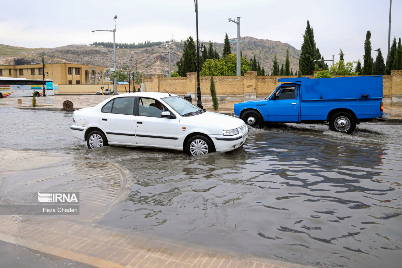 هشدار نارنجی هواشناسی: بارش باران و وزش باد شدید در راه برخی مناطق فارس