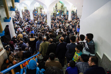 حضور پرشور مردم در مراسم مولودی خانی نوای عرفانی شمس قریشی در سخن جدید مسجد جامع سنندج