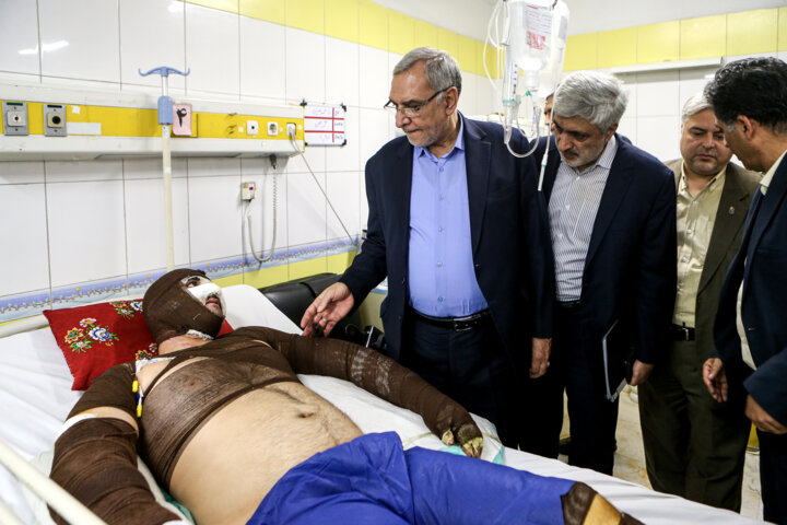 بازدید وزیر بهداشت از بیمارستان شهدای یافت آباد