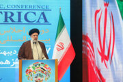 Presidente Raisi: Irán y los países africanos están decididos a fortalecer las relaciones económicas