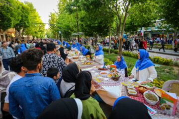 جشنواره غذای گیاهی در چهارباغ