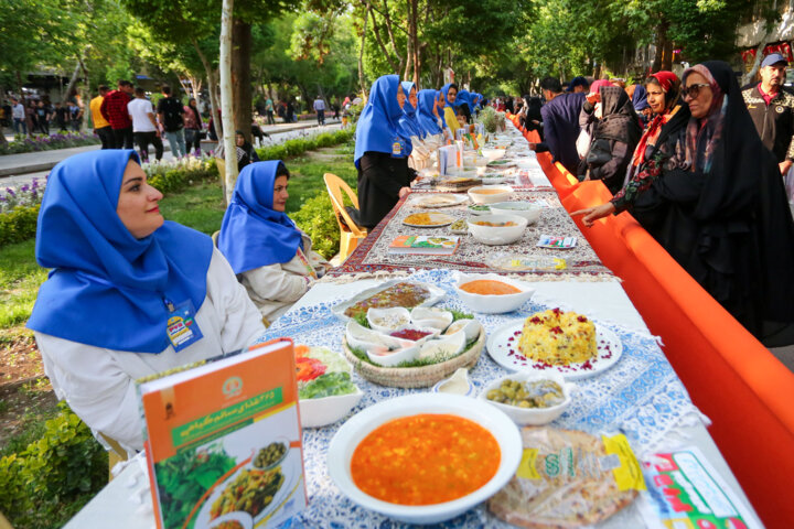 جشنواره غذای گیاهی در چهارباغ