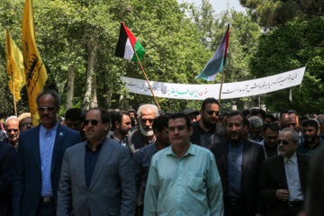تجمع دانشگاهیان دانشگاه تهران در حمایت از خیزش دانشجویان دانشگاه‌های آمریکا