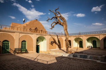 مجموعه تاریخی شهدای روستای فهرج یزد