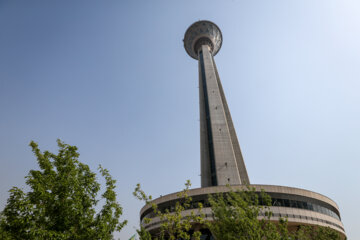 La plate-forme de saut à l'élastique la plus haute du monde inaugurée à Téhéran