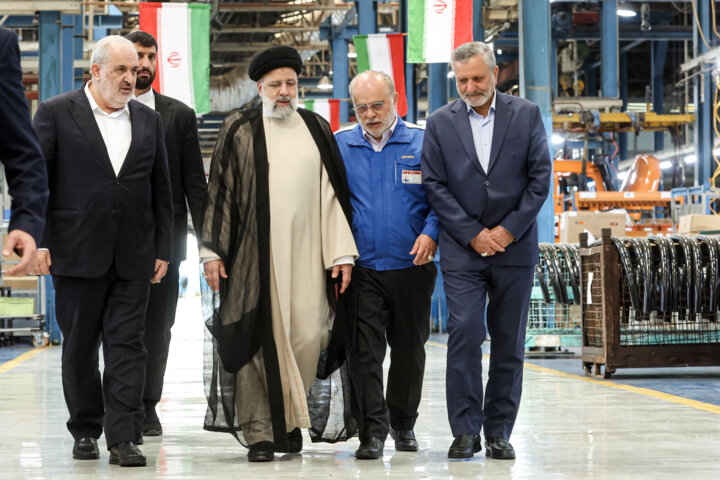 رئیسجمهور: پیگیر لایحه امنیت شغلی کارگران هستیم/ هیچ کارخانهای نباید تعطیل شود