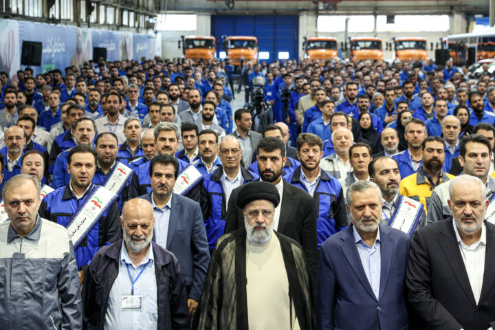 رئیسجمهور: پیگیر لایحه امنیت شغلی کارگران هستیم/ هیچ کارخانهای نباید تعطیل شود