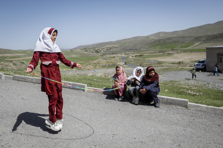 معلمان، باغبانان امید در مسیر زندگی