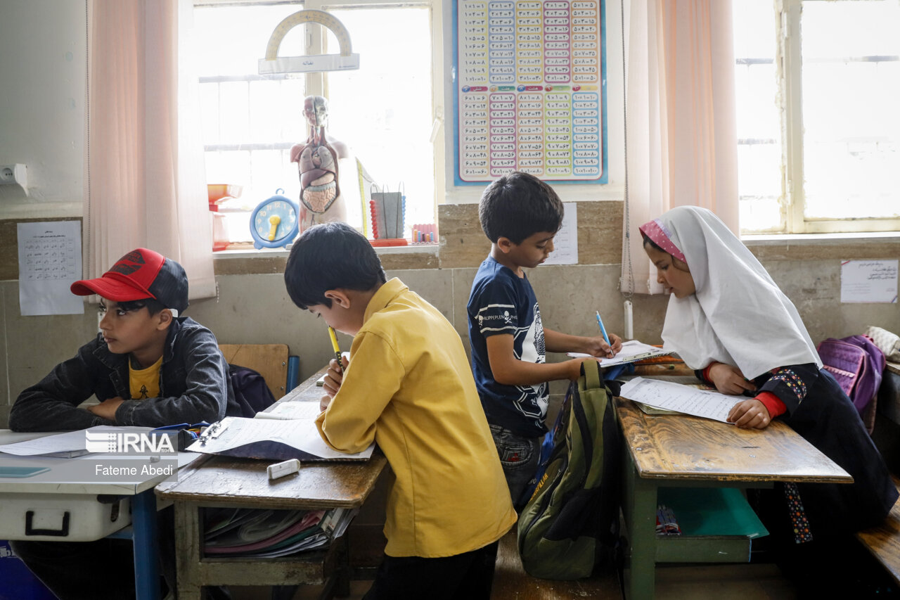 ۸۳۵ هزار دانشآموز و دانشجو تحت حمایت کمیته امداد هستند ۸۳۵ هزار دانشآموز و دانشجو تحت حمایت کمیته امداد هستند