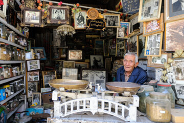 Mr. Rahmi's shop is the oldest attari of Shiraz in the historical context of in Qesho  Rasho Alley