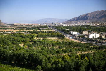 A view of the northwestern context of Shiraz