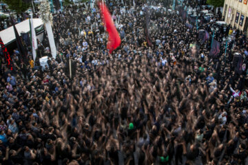 La cérémonie de deuil et de commémoration pour l’anniversaire de la mort en martyr de l'Imam Jafar Sadiq (P) ce samedi 4 mai à Yazd ((Photo : Majid Jarrahi)

