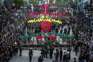 La cérémonie de deuil et de commémoration pour l’anniversaire de la mort en martyr de l'Imam Jafar Sadiq (P) ce samedi 4 mai à Yazd ((Photo : Majid Jarrahi)

