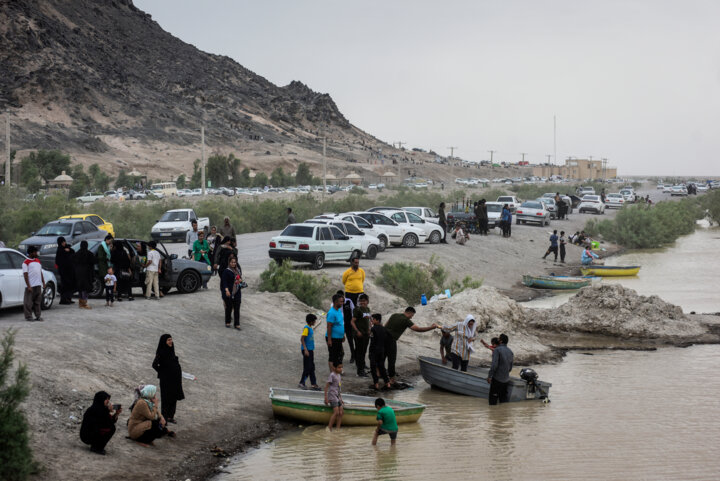 پسماندها را با خود از محیط تالابی خارج کنیم 2 پسماندها را با خود از محیط تالابی خارج کنیم/شب مانی ممنوع