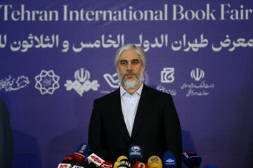 یاسر احمدوند رییس نمایشگاه کتاب در نشست خبری سی‌وپنجمین دوره نمایشگاه کتاب تهران
