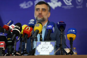  علی رمضانی سخنگوی نمایشگاه کتاب در نشست خبری سی‌وپنجمین دوره نمایشگاه کتاب تهران