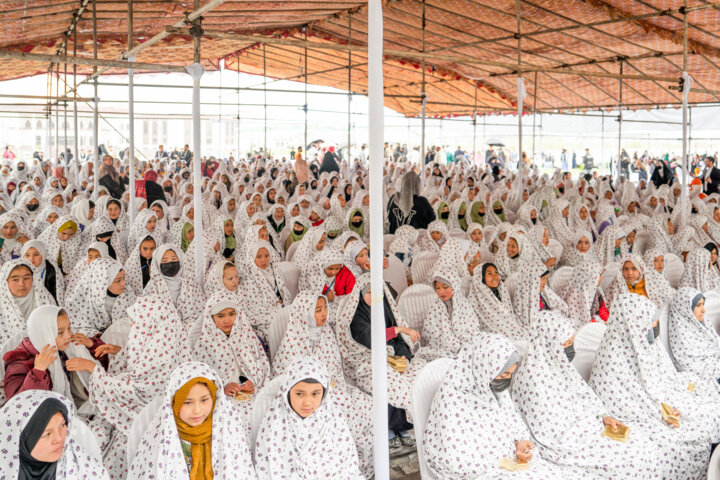 جشن تکلیف ۲۰۰۰ دختر افغانستانی