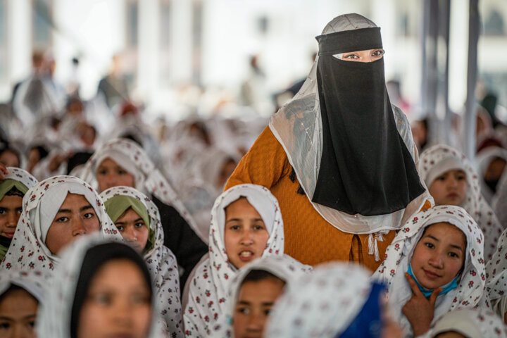 جشن تکلیف ۲۰۰۰ دختر افغانستانی