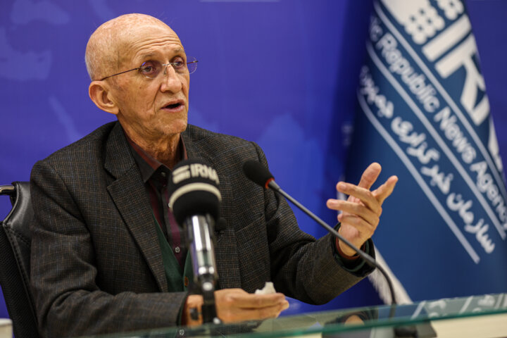 گفت و گو با بیژن نوباوه