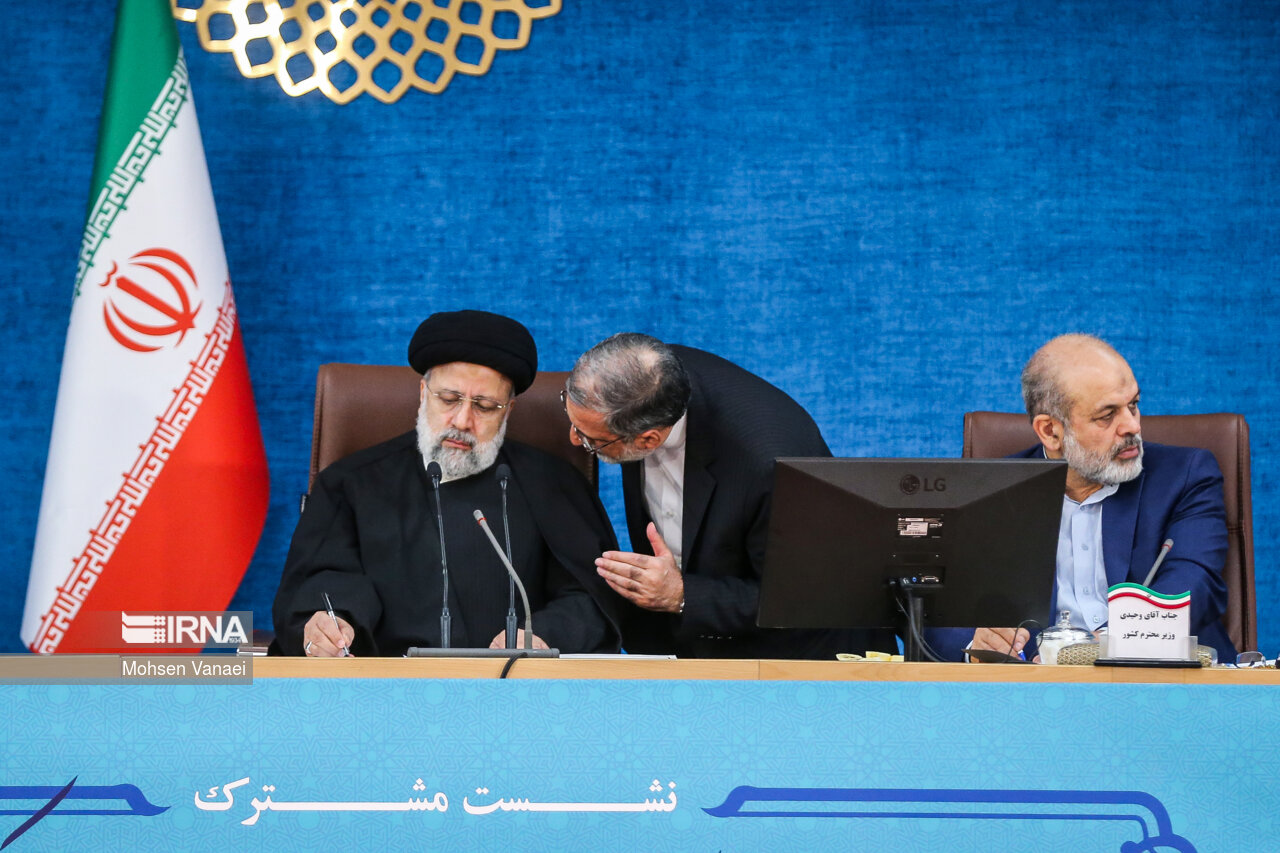 نشست مشترک هیئت دولت با استانداران
