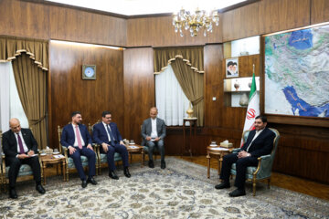 Meeting of the Minister of Trade of Iraq with Iran's First Vice President