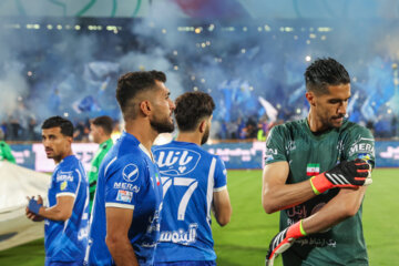 Iran Pro League: Esteghlal vs. Zob Ahan 