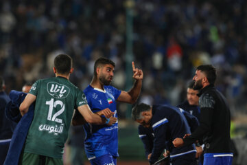 Iran Pro League: Esteghlal vs. Zob Ahan 