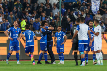 Iran Pro League: Esteghlal vs. Zob Ahan 