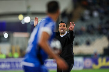 Iran Pro League: Esteghlal vs. Zob Ahan 