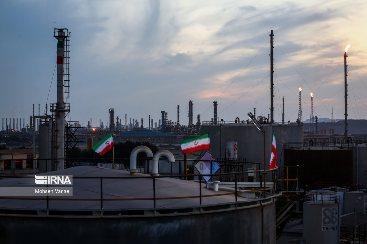 مشکلات ۵۱۰ واحد تولیدی استان بوشهر بررسی شد مشکلات ۵۱۰ واحد تولیدی استان بوشهر بررسی شد