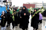 Feier zum Mädchentag im heiligen Schrein von Imam Reza