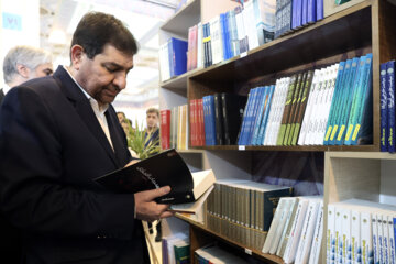 روز دوم سی و پنجمین نمایشگاه کتاب تهران- بازدید معاون اول رئیس جمهور