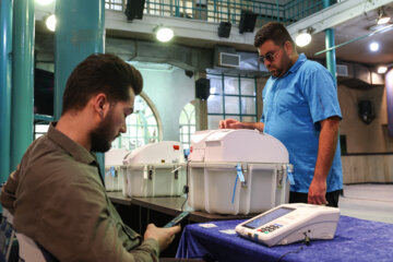 مرحله دوم انتخابات مجلس - حسینیه جماران