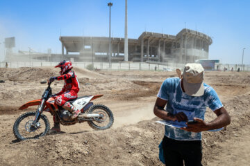 Course de moto-cross à Ahvaz