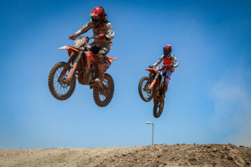 Course de moto-cross à Ahvaz