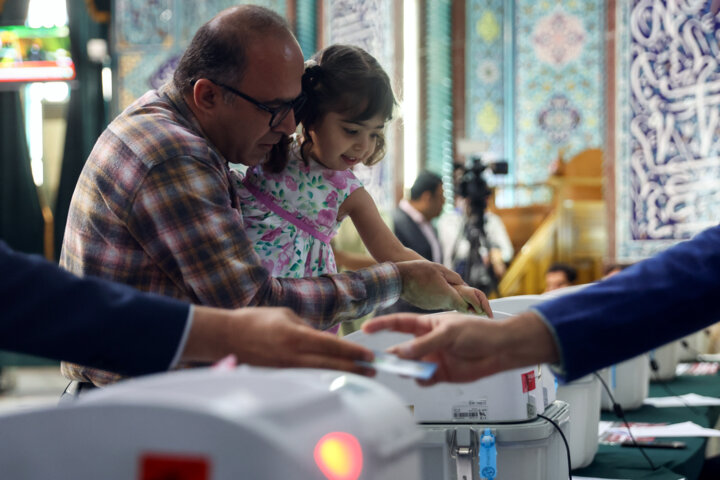صف‌های امید و انتظار؛ جمعه سرنوشت‌ساز فارس برای سه کرسی بهارستان+ فیلم
