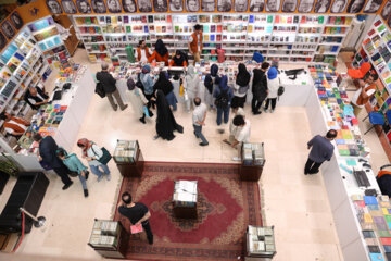 La 35e édition de la Foire internationale du livre de Téhéran (4e journée) 