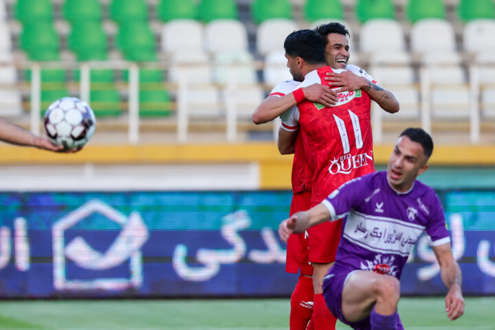 صدرنشینی پرسپولیس در روز برملا شدن راز شکست تیلور 5