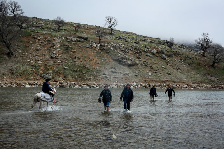 برق رسانی به روستاهای عشایری کوهرنگ