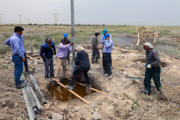 عملیات بازسازی خطوط انتقال برق در خوزستان