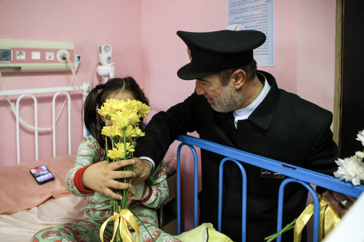 حضور کاروان خدام رضوی در بیمارستان کودکان 17 شهریور رشت