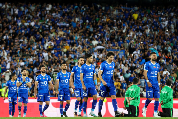 روشن: آدم های ناسالم در استقلال سمت نگیرند تا حرف نزنم/ نکونام نباید درباره تاج حرف بزند