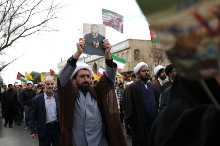 راهپیمایی مردم ایران در محکومیت حمله تروریستی کرمان